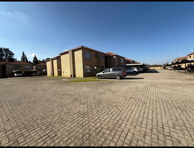 2 BEDROOM APARTMENT FOR SALE IN SYLVIAVALE